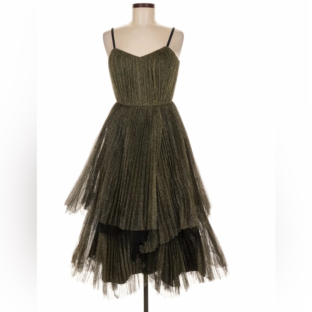 Marc By Marc Jacobs Tiered Pleated Dress Size 4 Brand New With Tags Marc By Marc Jacobs Tiered Pleated Dress Size 4 Brand New With Tags